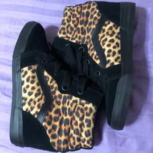 Vans Off the Wall Leopard Print hightop sneakers